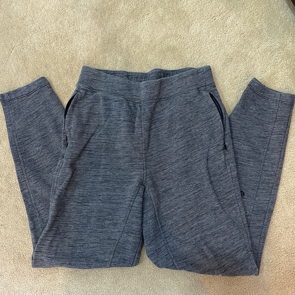 Size 6 lululemon Joggers Sweat Pants EUC